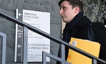 Γαλλία: Αυτοκτόνησε ο δικηγόρος που υπερασπίστηκε τον παιδεραστή χειρουργό Ζοέλ Λε Σκουαρνέκ