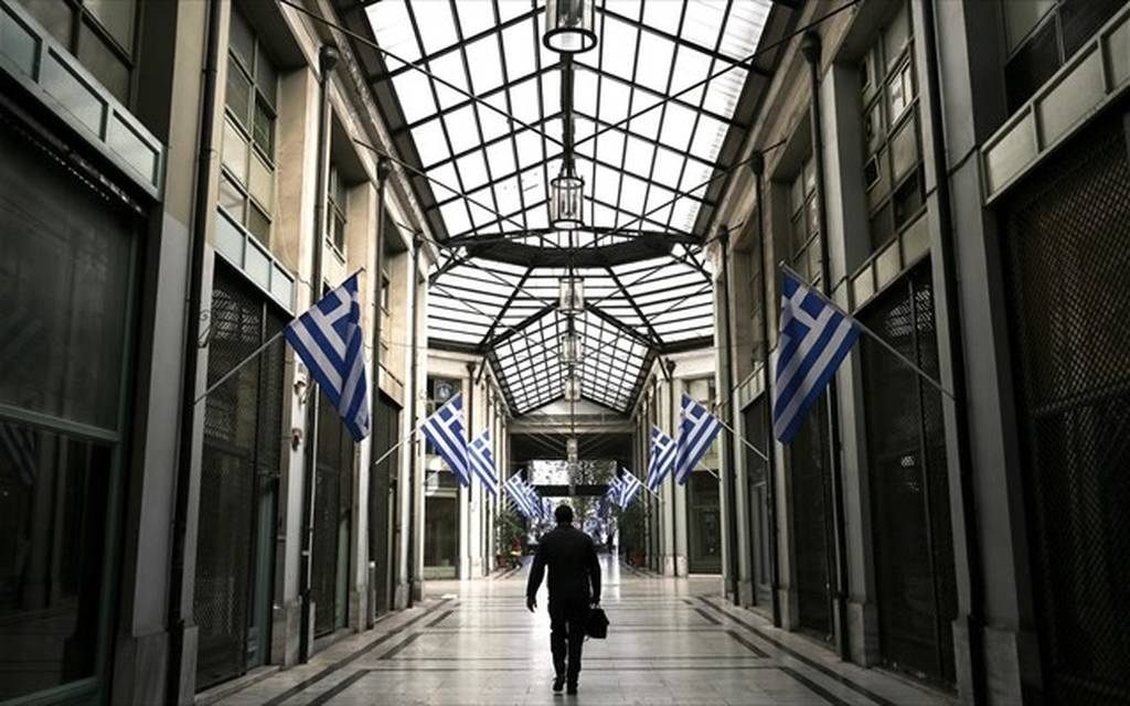 S&P: Έπαινοι στην Ελλάδα και αισιοδοξία για αναβάθμιση – «Βγήκε ισχυρότερη από την πανδημία»