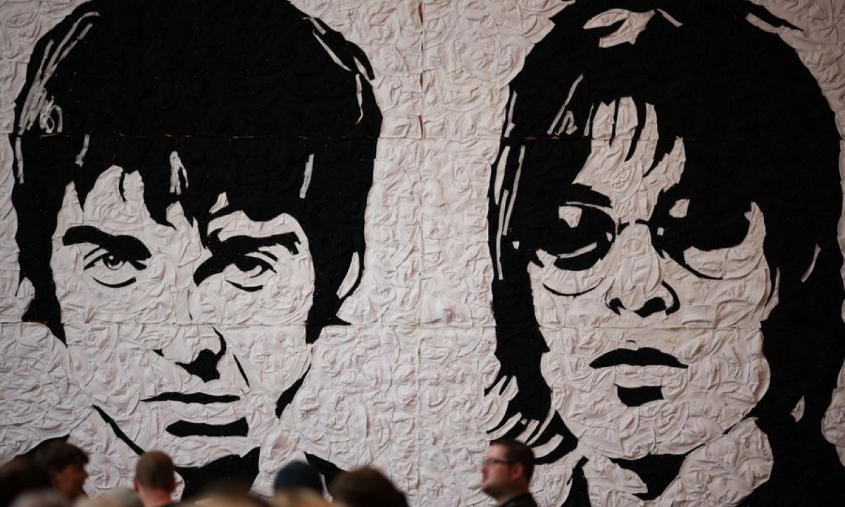Oasis: Επιστρέφουν στην πόλη τους το Μάντσεστερ για πέντε βραδιές