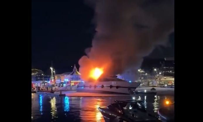 Συναγερμός στο Σαιν-Τροπέ: Ξέσπασε πυρκαγιά σε πολυτελές γιοτ – Δείτε βίντεο