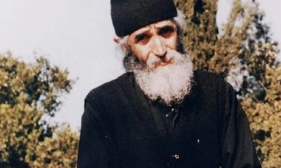 Όσιος Παΐσιος: «Ο Χριστός θα σε βοηθήσει» – Πέντε θαύματα του Αγίου που συγκλονίζουν