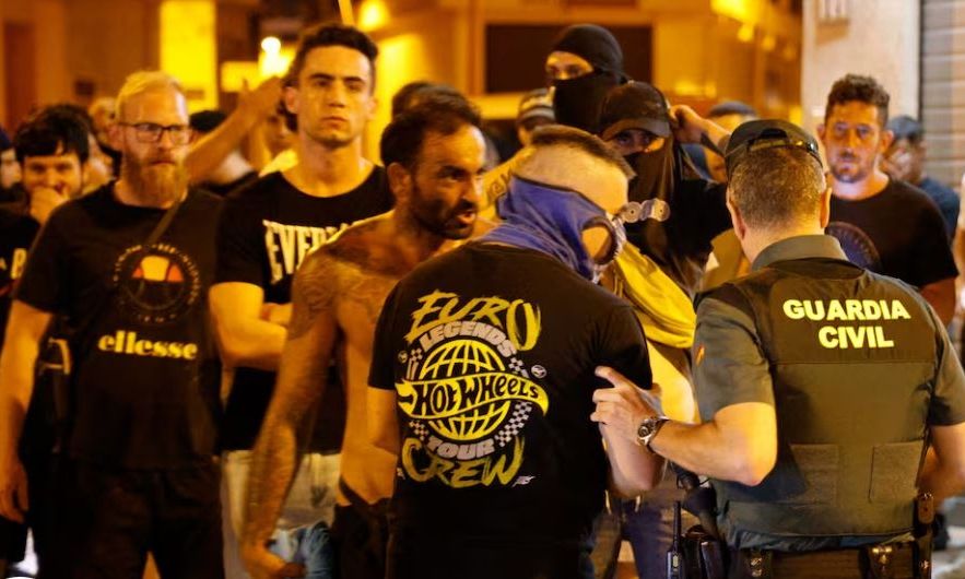 Ισπανία: Πολλοί τραυματίες στη δεύτερη νύχτα ταραχών κατά μεταναστών στη Μούρθια