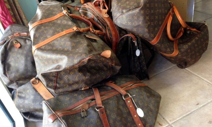 1664412-e4bb3956-luis-vuitton.jpg