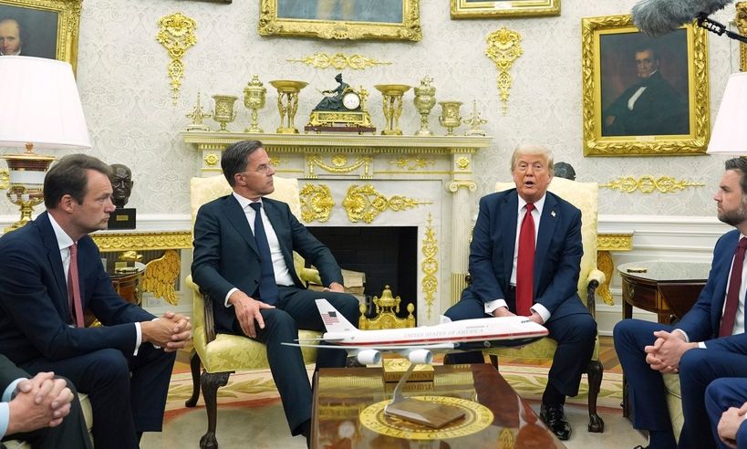 Τραμπ: «Εκεχειρία σε 50 ημέρες ή δασμοί 100% στη Ρωσία» – Συμφωνία στήριξης στην Ουκρανία