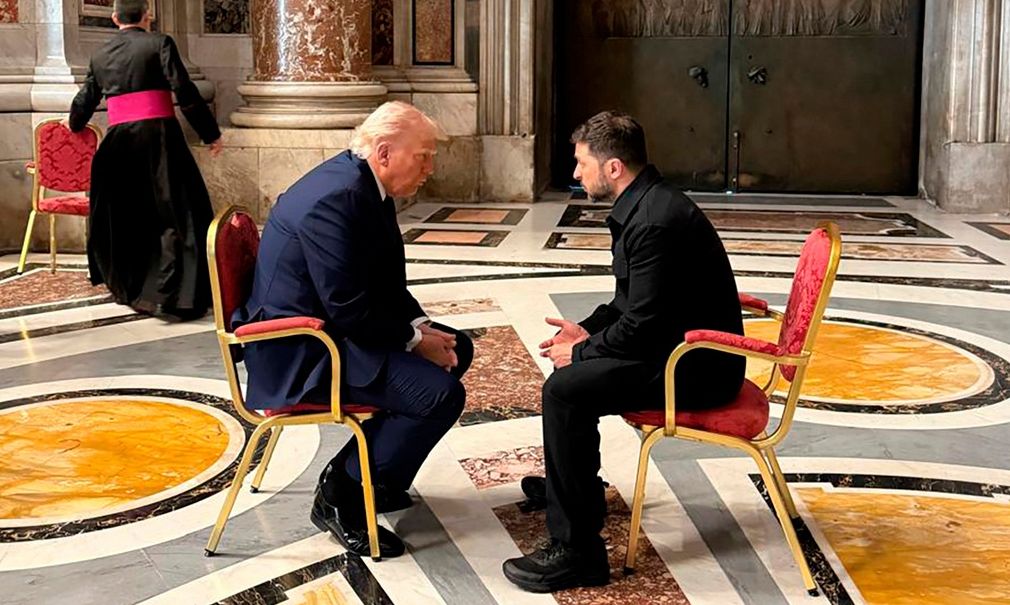 Τραμπ: Ο Ζελένσκι δεν πρέπει να χτυπήσει την Μόσχα – Σκληρή επίθεση στους Financial Times