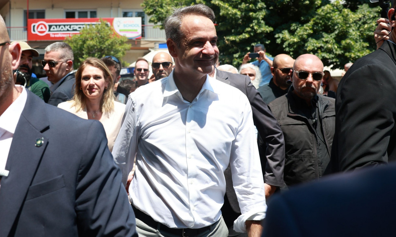 Μητσοτάκης από Καρπενήσι: «Θα πάρουμε τα λεφτά πίσω από τους κλέφτες»