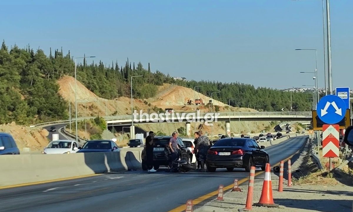 Τετραπλή καραμπόλα στη Θεσσαλονίκη – Καθυστερήσεις στον Περιφερειακό