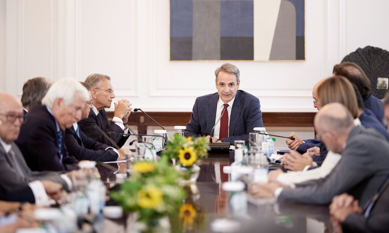 Μητσοτάκης: Συνάντηση με τους επικεφαλής των Ιδρυμάτων «Πρωτοβουλία ’21»