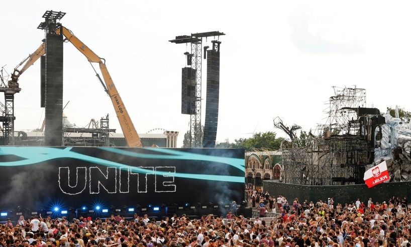 Tomorrowland: Κανονικά θα διεξαχθεί το μουσικό φεστιβάλ – Πυρετώδεις εργασίες για να χτιστεί η σκηνή