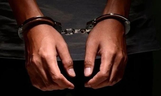 Κόρινθος: Συνελήφθη 43χρονος για πορνογραφία ανηλίκων – Φωτογράφιζε γυναίκες και παιδιά σε παραλία