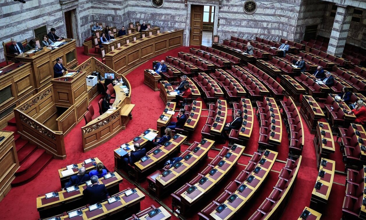 Κατατέθηκε στη Βουλή το νομοσχέδιο για το πειθαρχικό δίκαιο στο Δημόσιο