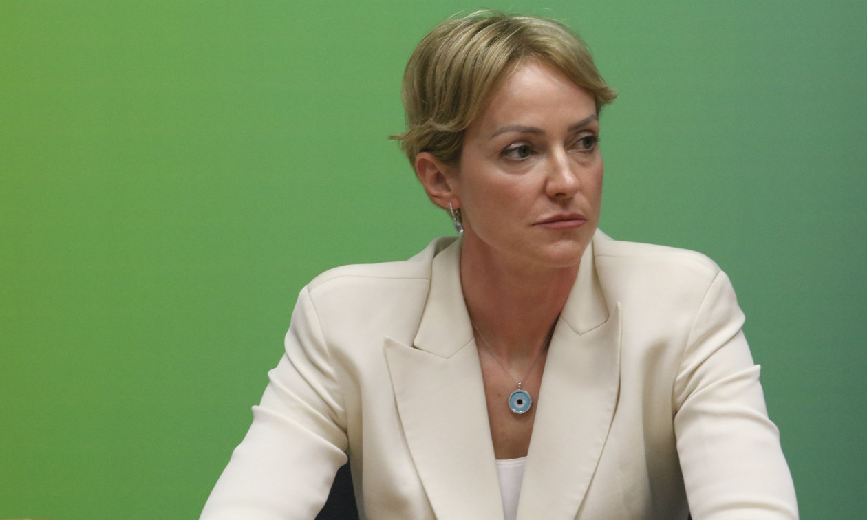 Η Σδούκου απαντά στο ΠΑΣΟΚ: «Η Νέα Δημοκρατία διέγραψε αυτόματα μέλη του κόμματος» για τον ΟΠΕΚΕΠΕ