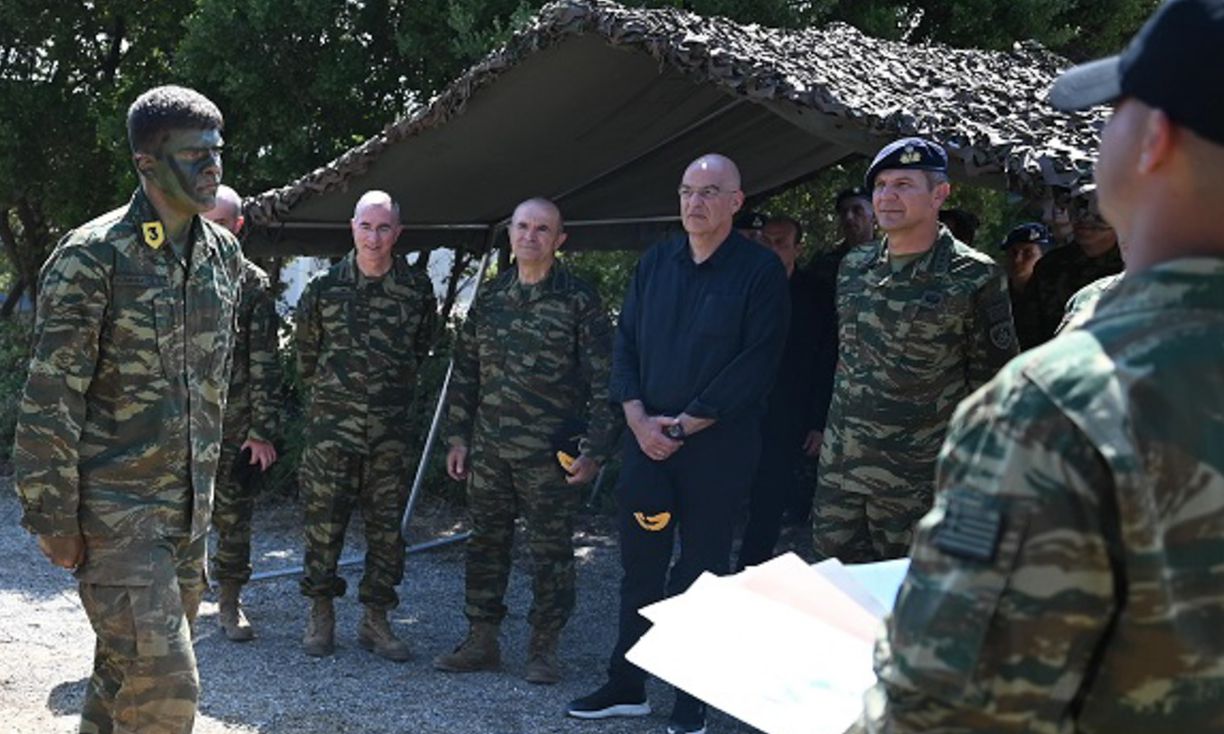 Νίκος Δένδιας: Τα πάνω-κάτω στις Ένοπλες Δυνάμεις – Αυξήσεις μισθών
