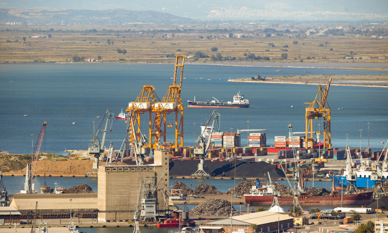 Ξεκίνησε η κατασκευή της Προβλήτας 6 στο λιμάνι Θεσσαλονίκης – 4.000 νέες θέσεις εργασίας