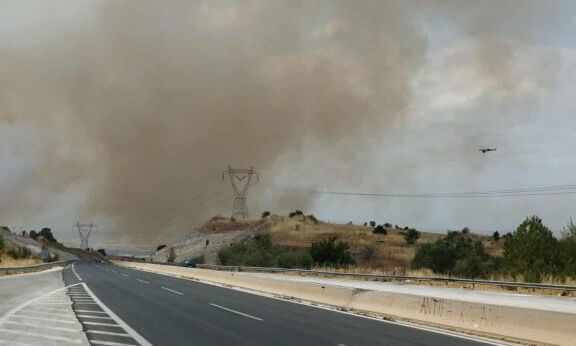 Αναζωπυρώθηκε η πυρκαγιά στην Ποντοκώμη Κοζάνης – Έκλεισε προληπτικά η Εγνατία