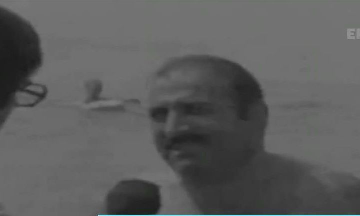 Τα μπάνια του λαού 50 χρόνια πριν: Μέσα στα σκουπίδια, μέσα στο νερό