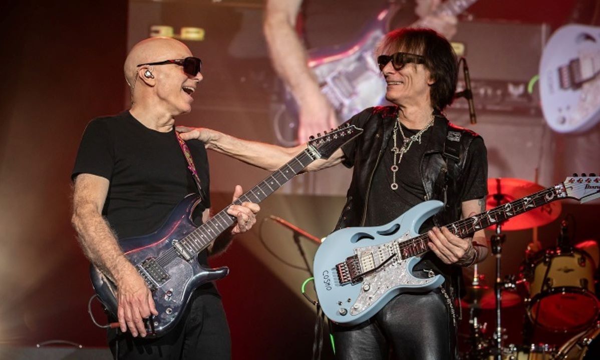 Rockwave Festival: Όλες οι τελευταίες λεπτομέρειες για την αποψινή εμφάνισαη των Vai – Satriani