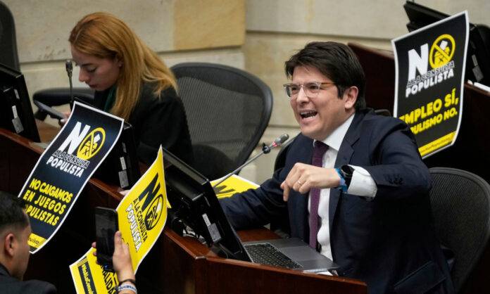 1668959-3bf7686e-uribe-colombia.jpg