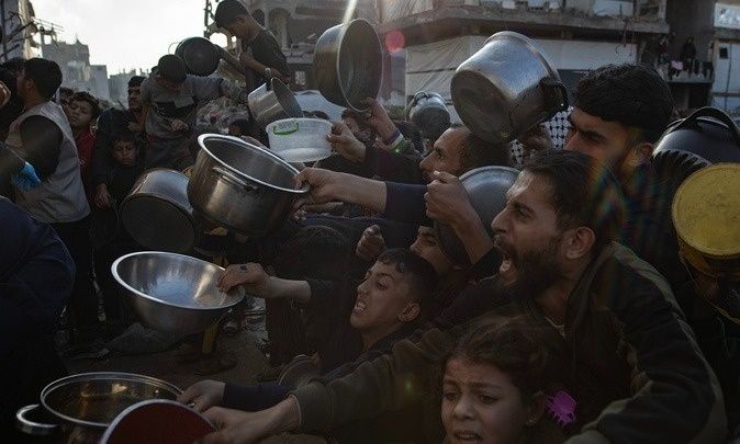 Η πείνα ως όπλο πολέμου – Από τα υποσιτισμένα βρέφη της Γάζας, στους εξαθλιωμένους ομήρους της Χαμάς