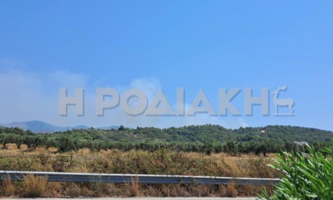Φωτιά στη Ρόδο: Καίει ανάμεσα σε Θολό και Σορωνή