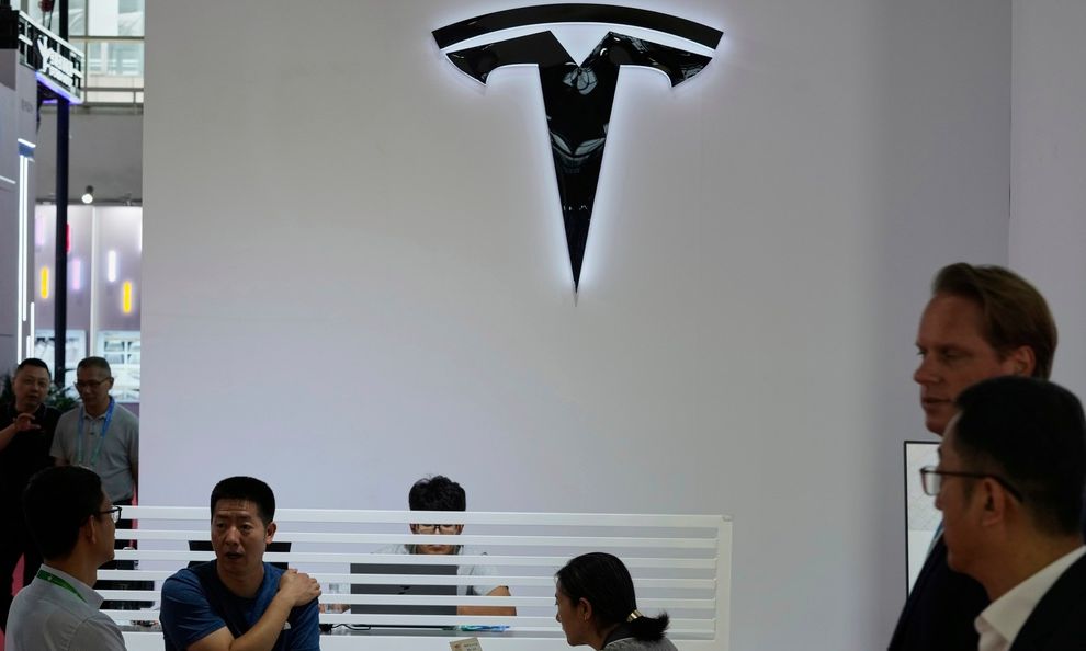 Tesla: 29 δισ. σε μετοχές παίρνει ο Έλον Μασκ – Σκοπός η διατήρησή του ως CEO