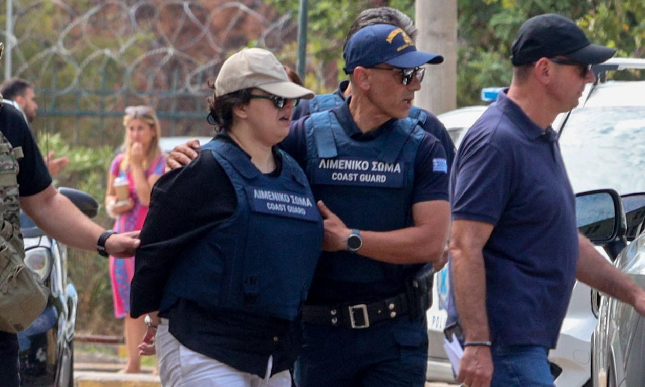 Παλαιό Φάληρο: Με δάκρυα στά μάτια βγήκε από τον ανακριτή η μητέρα έπειτα από μαραθώνια απολογία