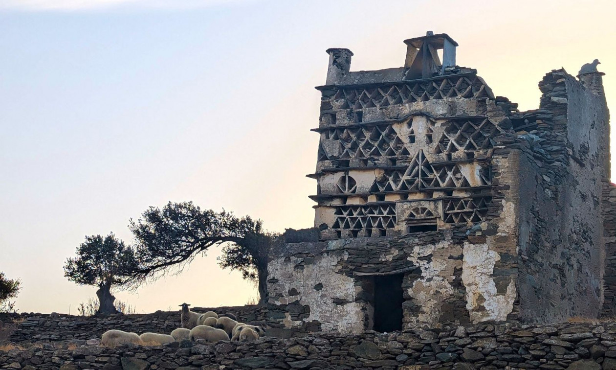 Κοινωνώ – The Tinos Gathering: Στο επίκεντρο οι εμβληματικοί περιστεριώνες της Τήνου
