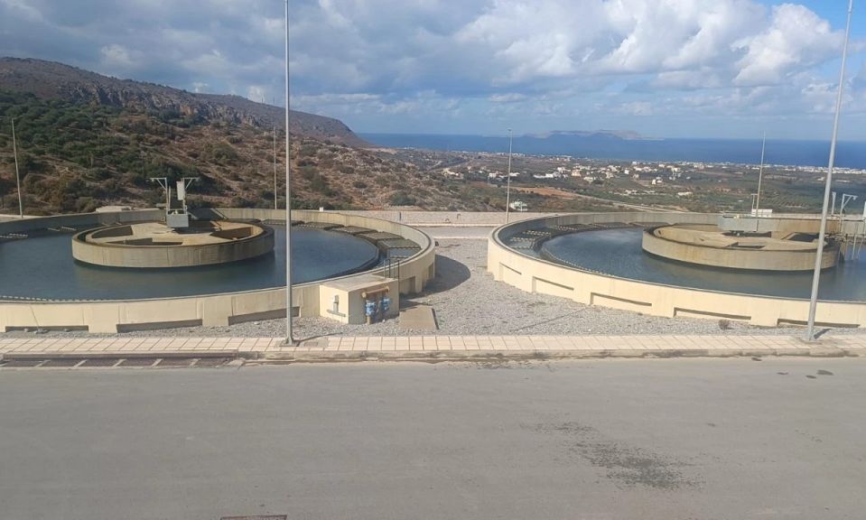 Λειψυδρία: Στο χείλος της κατάρρευσης το φράγμα Αποσελέμη – Αντλούν λάσπη αντί για νερό