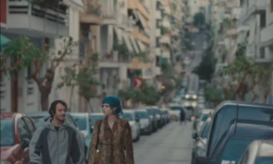 Τσάρλι Κάουφμαν: Γύρισε ταινία στην Αθήνα – Θα τη βλέπουν ελεύθερα τα μέλη των βιβλιοθηκών στις ΗΠΑ