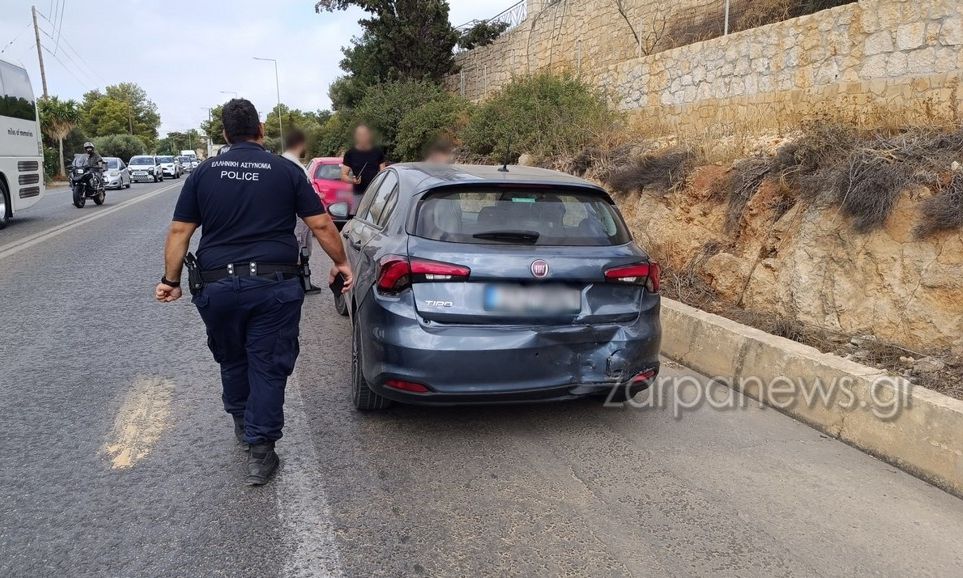Καραμπόλα τριών οχημάτων στον δρόμο Χανίων – Αεροδρομίου: Τέσσερις τραυματίες