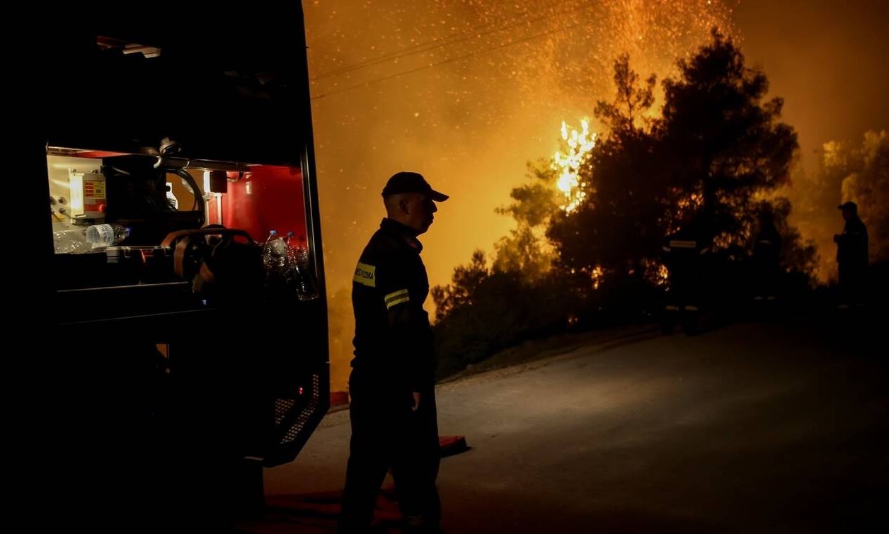 Κεφαλονιά: Σε ύφεση η πυρκαγιά στην περιοχή Καραβάδο – Σε επιφυλακή οι πυροσβεστικές δυνάμεις