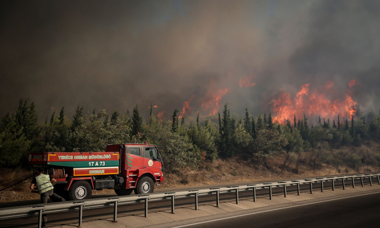 Σε Εύβοια και Σποράδες έφτασε ο καπνός από τις φωτιές στην Τουρκία – Δείτε χάρτη