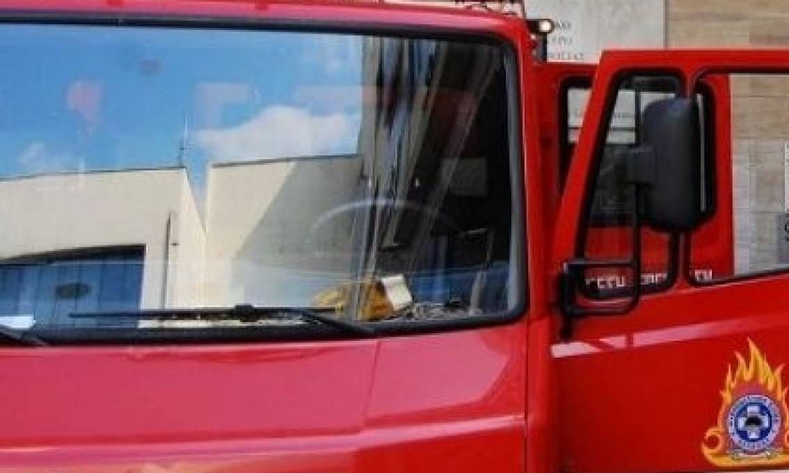 Τροχαίο δυστύχημα: Πυροσβεστικό όχημα συγκρούστηκε με αυτοκίνητο στην Κερατέα – Νεκρή μια 61χρονη
