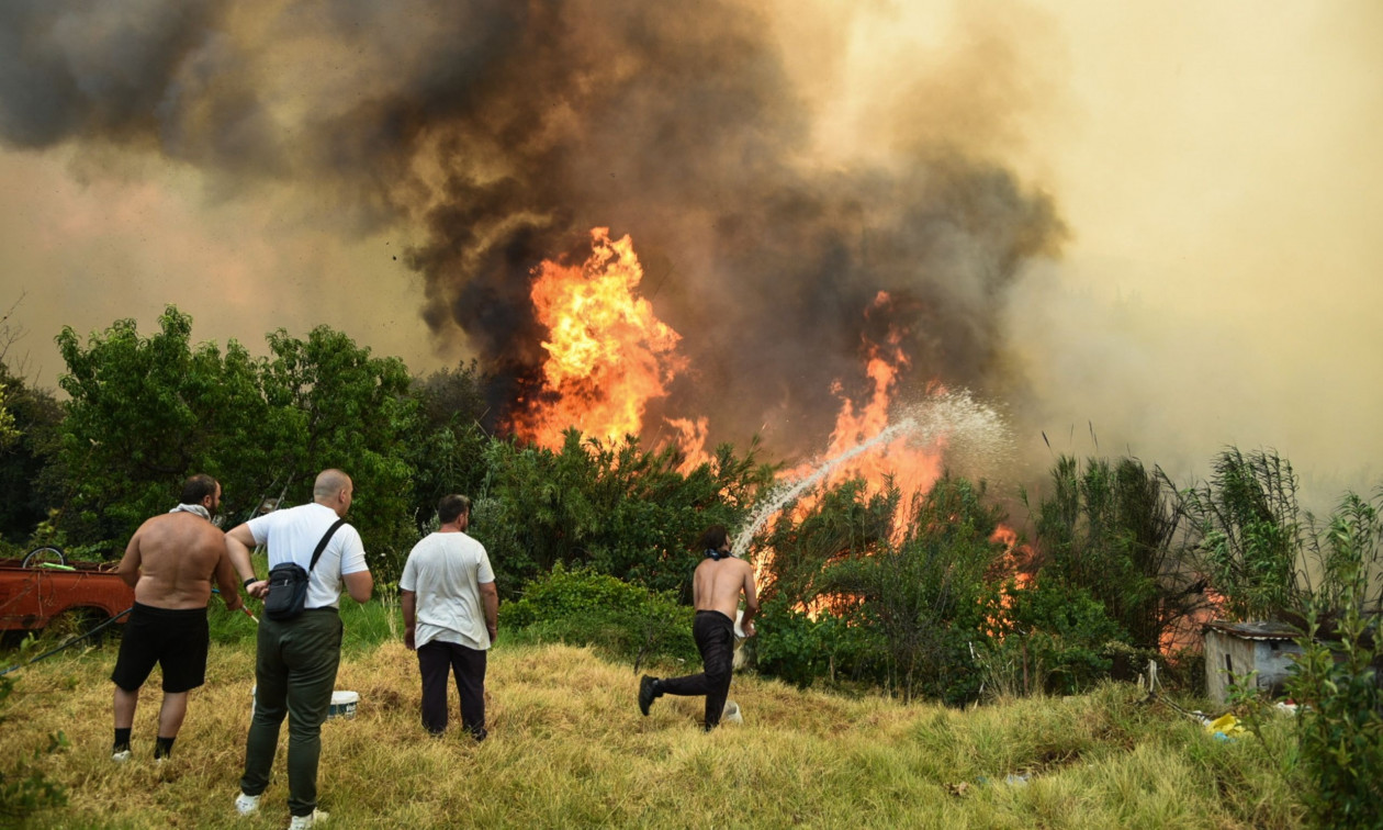 Φωτιά στην Αχαΐα: Η κυνική ομολογία του 19χρονου – Γιατί ήθελαν να κάψουν την Πάτρα;