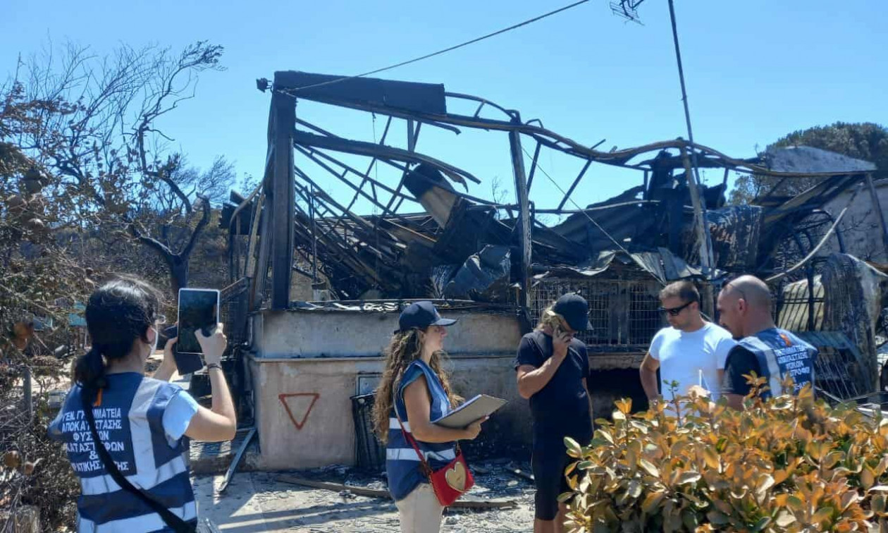 Ολοκληρώθηκαν οι αυτοψίες για τη φωτιά στη Λαυρεωτική – Έλεγχος σε 104 κτίρια