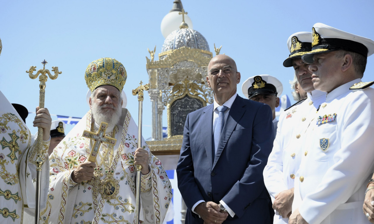 Δένδιας από Τήνο: Η Παναγία είναι η Προστάτιδα των Ενόπλων μας Δυνάμεων
