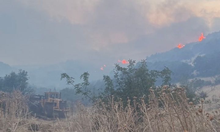 Στη Ζάκυνθο ο Υφυπουργός Κλιματικής Κρίσης – Σχέδιο στήριξης για τους πυρόπληκτους σε Ζάκυνθο
