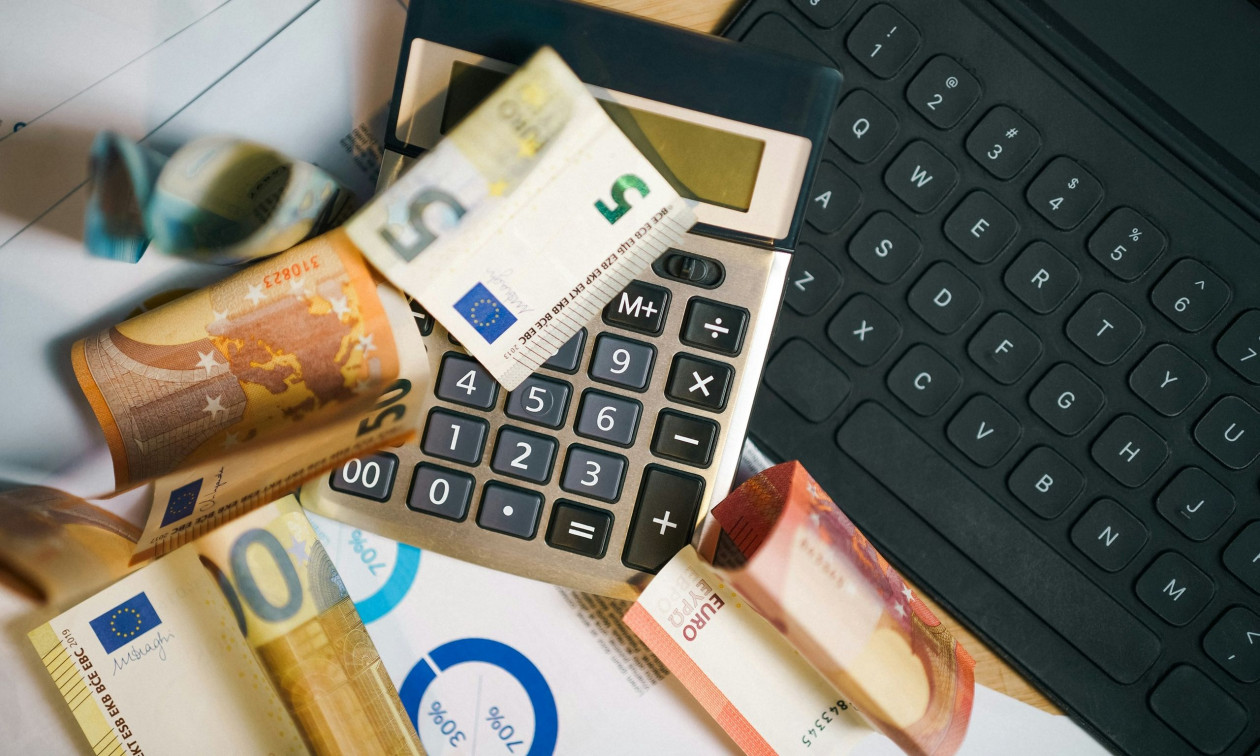 Συνταξιούχοι: 10 + 1 επιδόματα τον Νοέμβριο – Ποιοι οι δικαιούχοι των 250 ευρώ