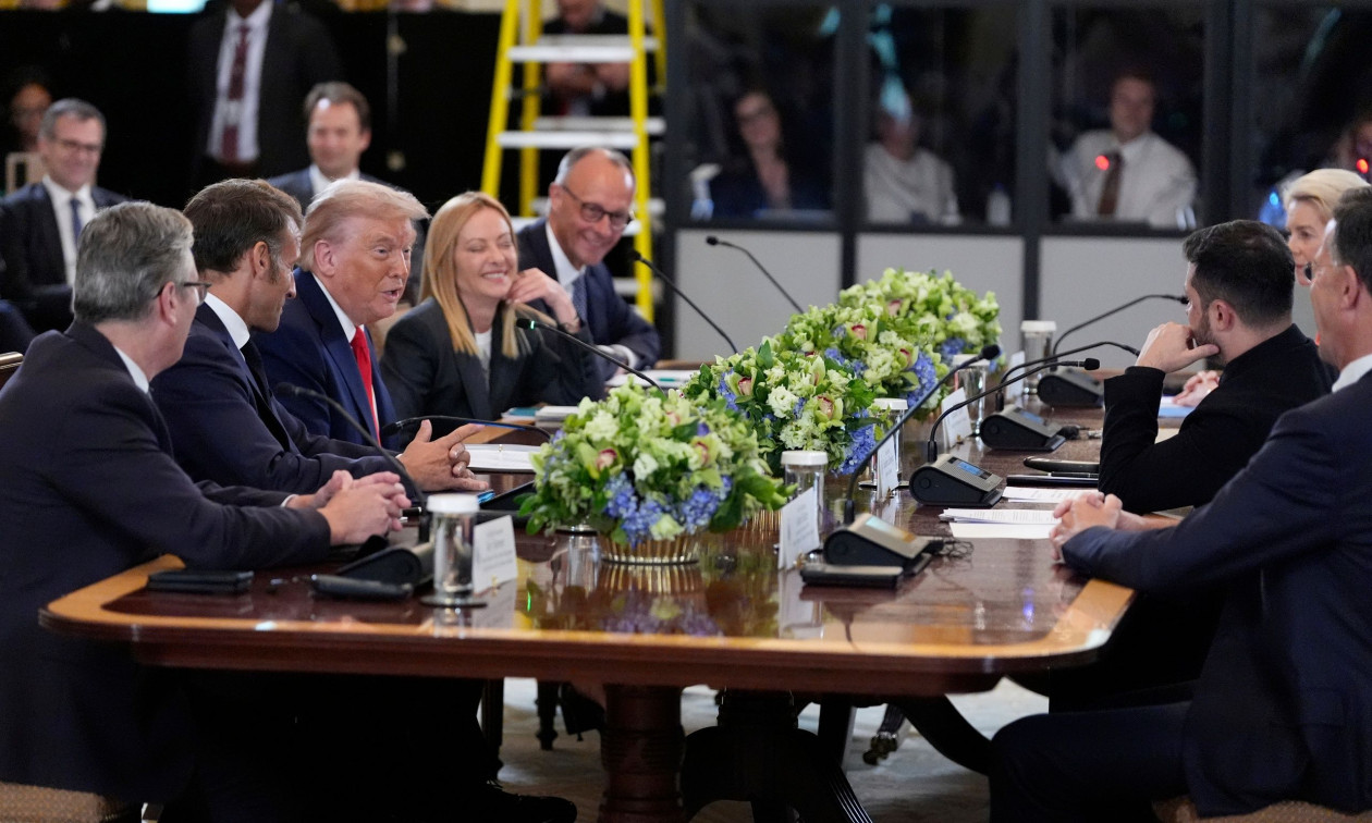 Ανάλυση Politico: Πώς οι Ευρωπαίοι προσπαθούν να αποκαλύψουν την «μπλόφα» Πούτιν στον Τραμπ