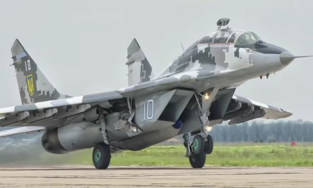 Ουκρανία: Μαχητικό αεροσκάφος MiG-29 συνετρίβη ενώ προσγειωνόταν – Νεκρός ο πιλότος