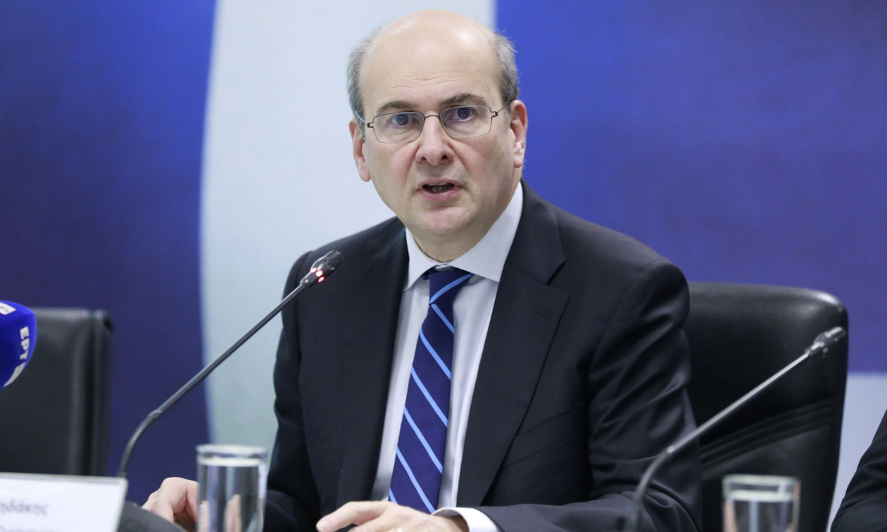 Χατζηδάκης: «Η μείωση των άμεσων φόρων θα φανεί κατευθείαν στην τσέπη των Ελλήνων»