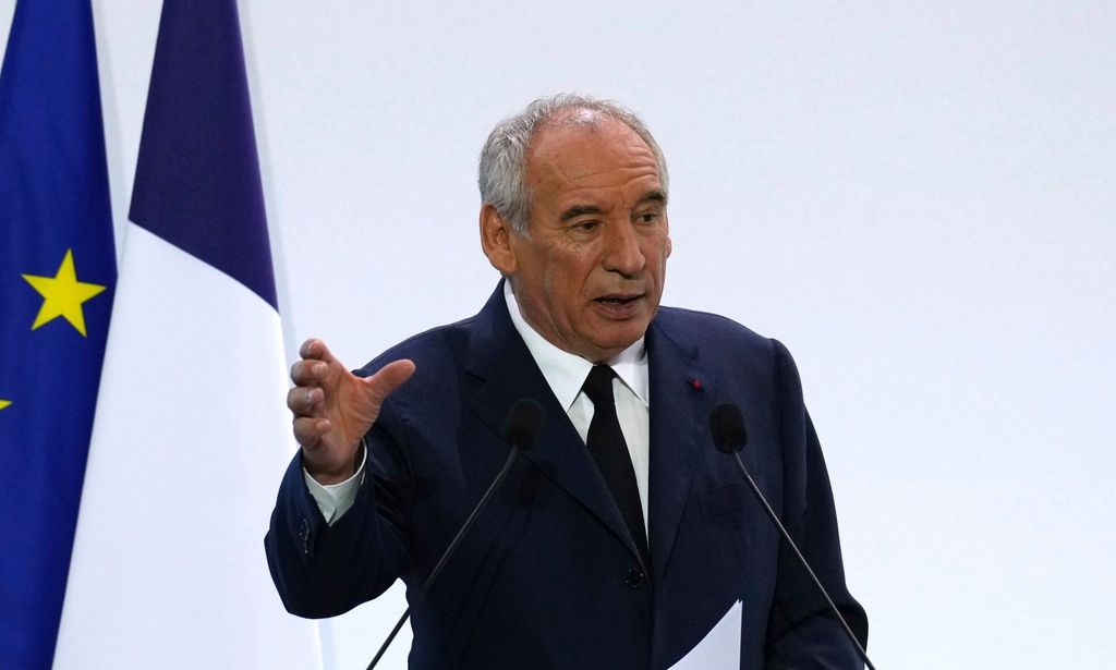 Γαλλία: Ο πρωθυπουργός θα ζητήσει ψήφο εμπιστοσύνης από το κοινοβούλιο