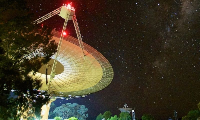 Επιστήμονες εντόπισαν την προέλευση ενός μυστηριώδους ραδιοκύματος που στάλθηκε στη Γη