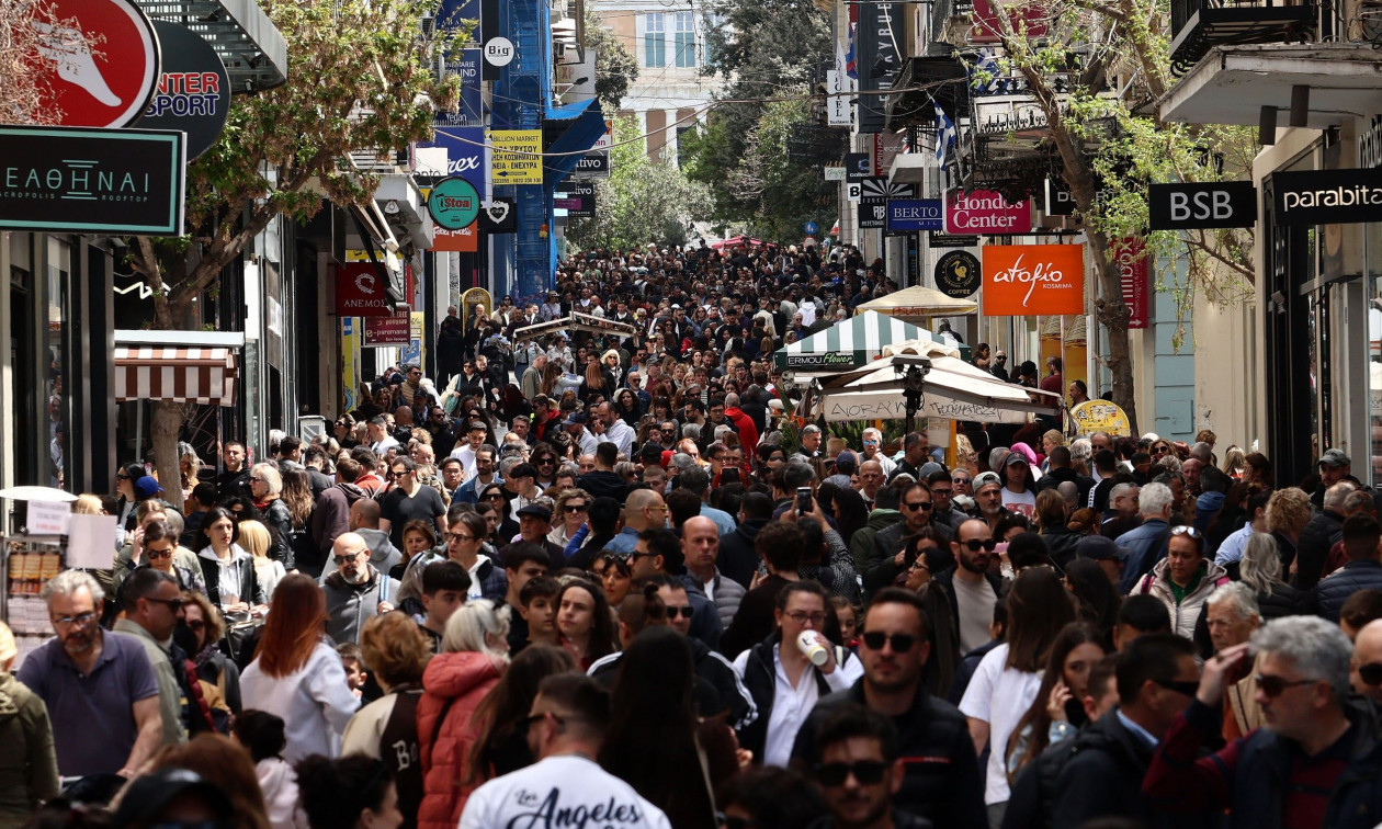 Επίδομα 250 ευρώ: Τα σενάρια για τους δικαιούχους – Τι μελετάται ως μέτρο στη ΔΕΘ