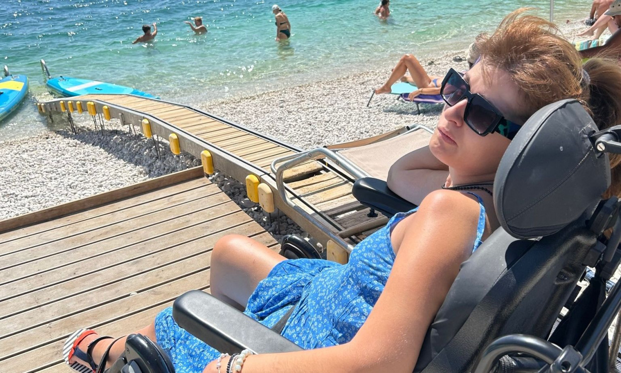 Η Μυρτώ μου λατρεύει το κολύμπι – Το «ευχαριστώ» και το αισιόδοξο μήνυμα της μητέρας της