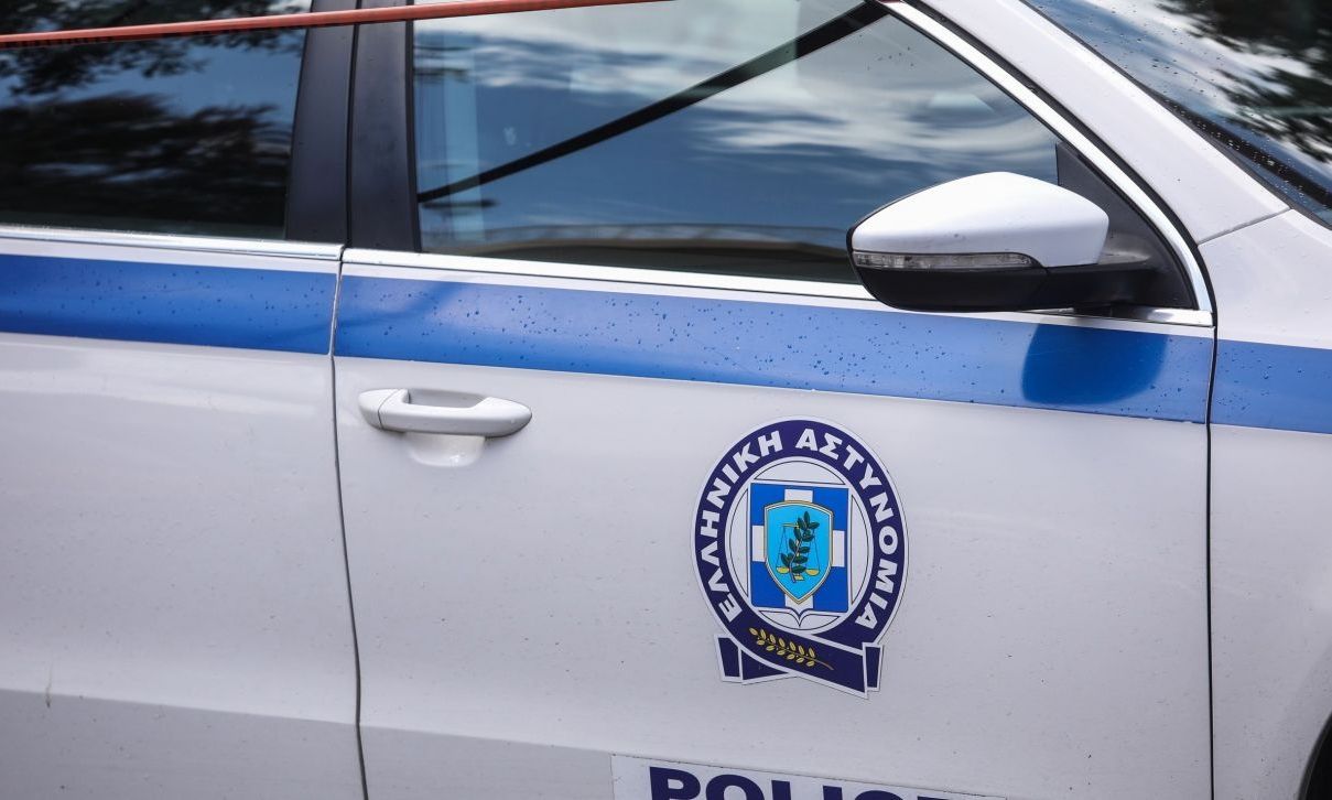 Σέρρες: Τρεις συλλήψεις για εξαπάτηση ηλικιωμένου – Του απέσπασαν μετρητά, χρυσαφικά και λίρες