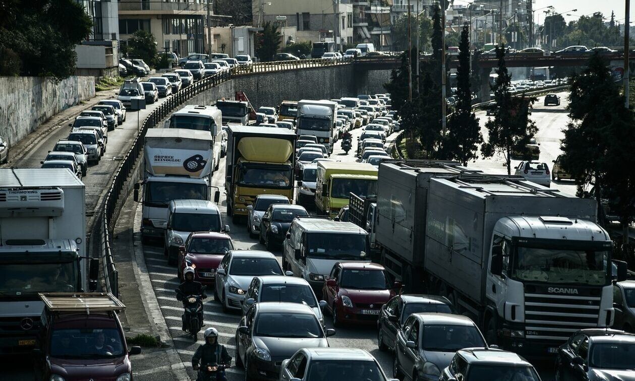 Κηφισός: Τροχαίο προκαλεί κυκλοφοριακή συμφόρηση στο ρεύμα προς Πειραιά