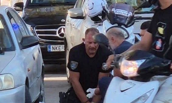 «Ήθελα να τον δω να σηκώνεται ξανά», λέει στο Newsbomb ο ήρωας αστυνομικός που έσωσε πολίτη με ΚΑΡΠΑ