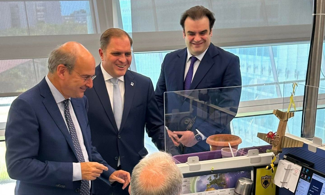 Χατζηδάκης για 1521: Άμεση επαφή, καλύτερη εξυπηρέτηση για τους φορολογούμενους