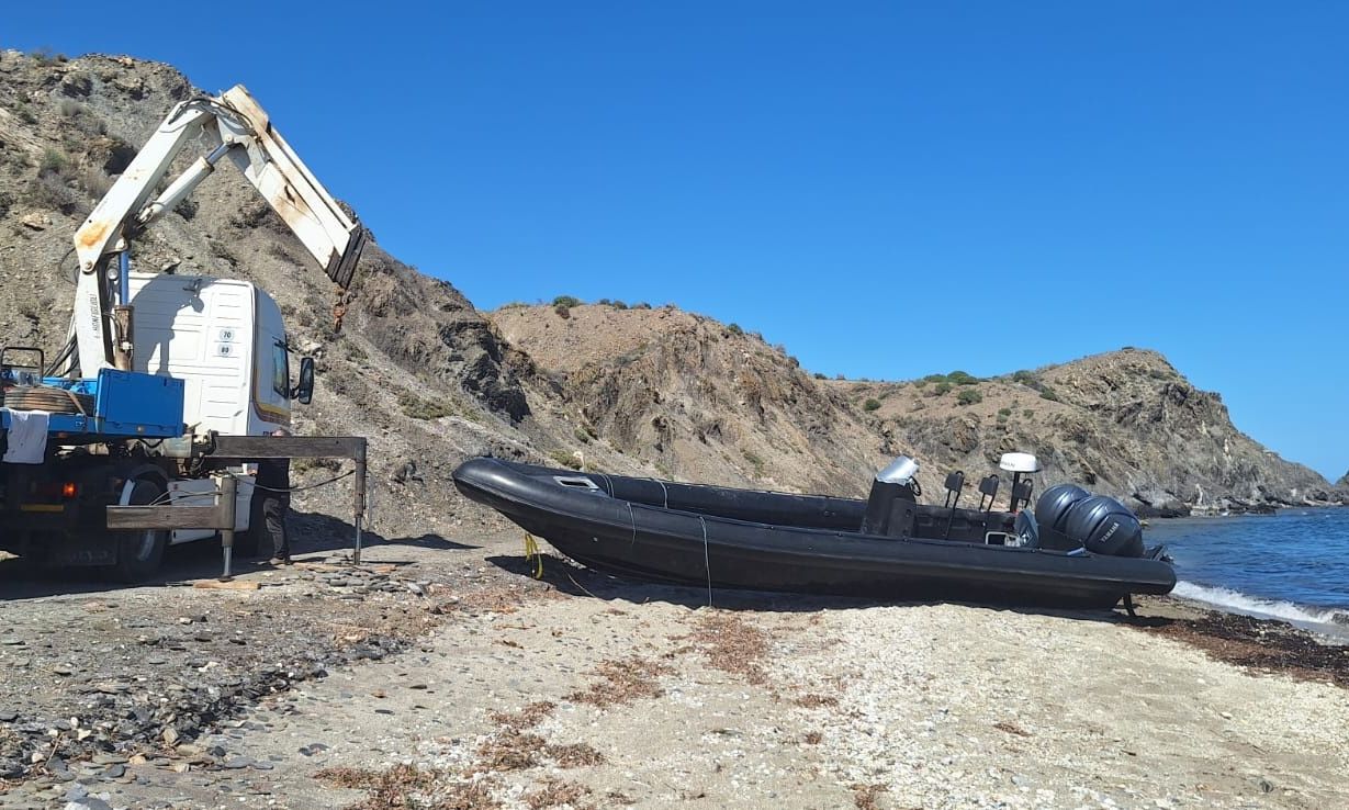 Ισπανία: Επτά μετανάστες εντοπίστηκαν νεκροί σε παραλίες – 26 διασώθηκαν